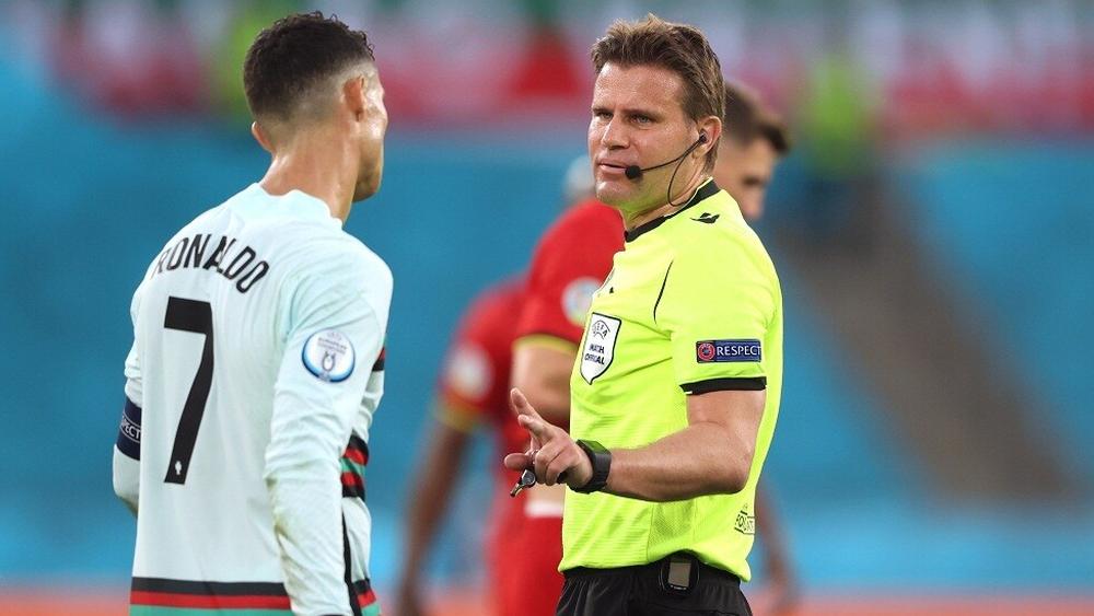 "اليويفا" تعين الألماني بريتش لقيادة مواجهة إسبانيا وإيطاليا في نصف نهائي "يورو 2020"