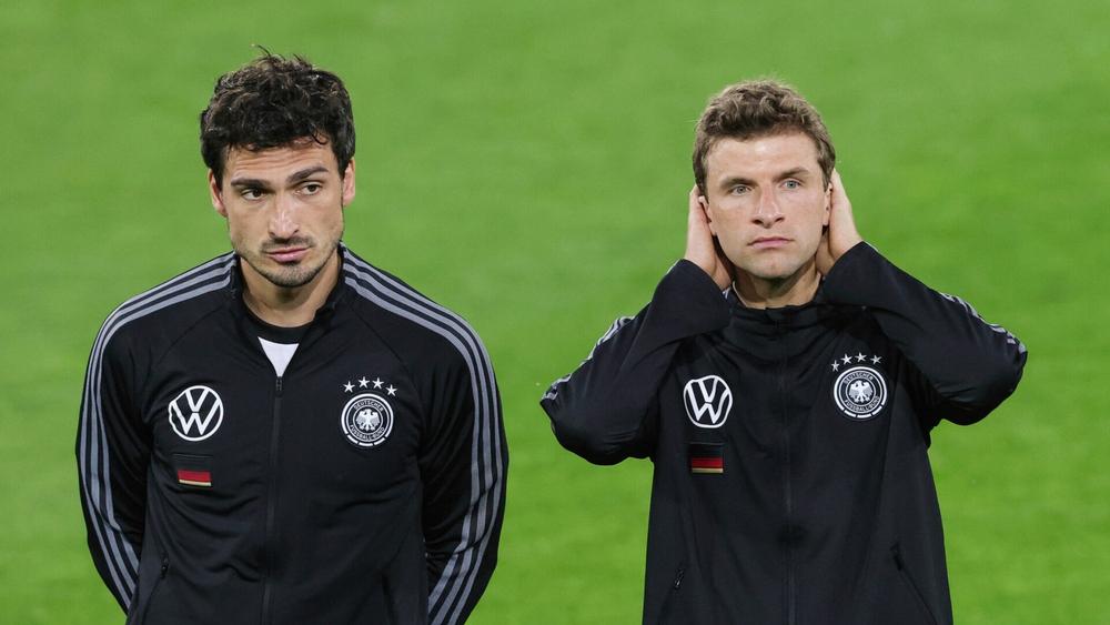 بعد اعتزال كروس.. الجماهير الألمانية تترقب مصير مولر وهوملز وغوندوغان