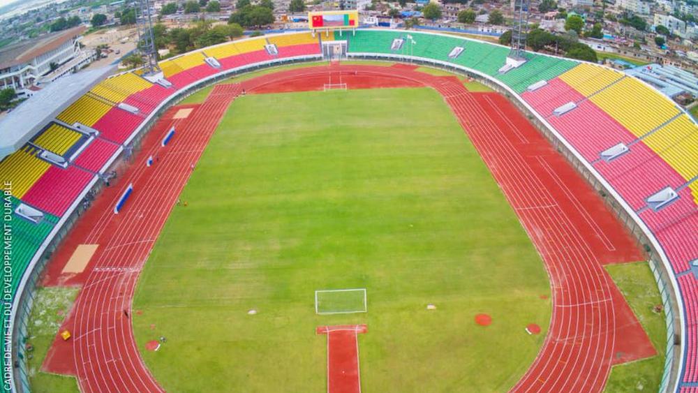 "الكاف" يرخص للسلطات البنينية بحضور "12 ألف متفرجا" لنهائي الكونفدرالية بين الرجاء وشبيبة القبائل