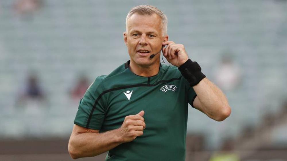 الـ"يويفا" يختار حكمًا هولنديًا لقيادة نهائي "اليورو" بين إنجلترا وإيطاليا