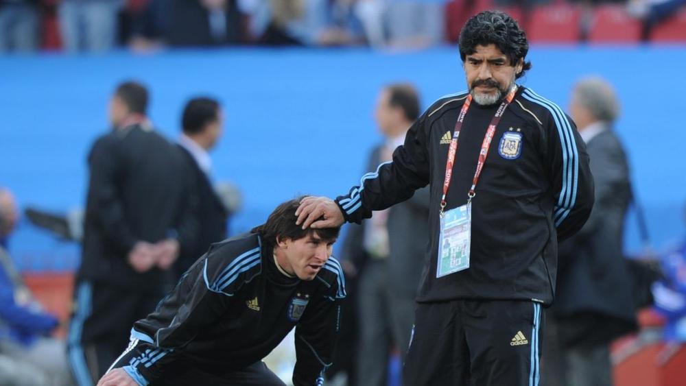 نجم الأرجنتين سابقاً: "مارادونا سيبقى أفضل من ميسي حتى لو فاز الأخير بـ4 كؤوس عالم"