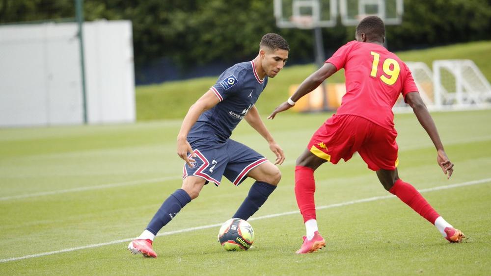 حكيمي يُهدي تمريرة حاسمة في أول ظهور مع سان جيرمان ضمن مباراة ودية أمام لومان