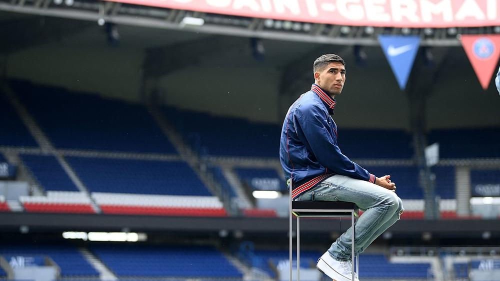 حكيمي مهدد بالغياب عن مباراة السوبر الفرنسي أمام ليل بسبب إصابته بـ"كورونا"