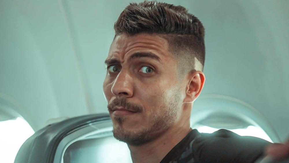 محمد شريف لاعب الأهلي المصري يتوج هدافا لدوري أبطال افريقيا برصيد 6 أهداف