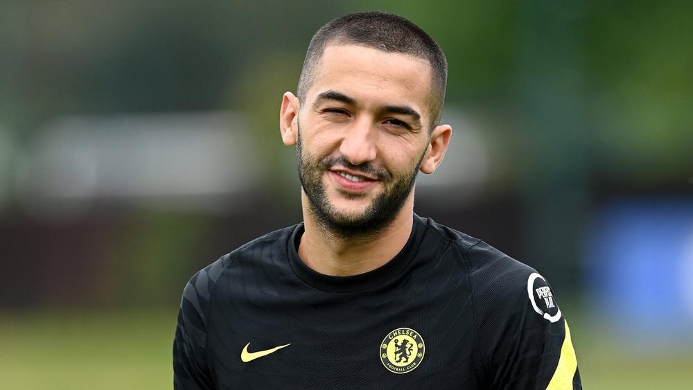 ميلان يرفض التخلي عن فكرة التعاقد مع زياش ويضغط على تشيلسي لحسم مصير اللاعب