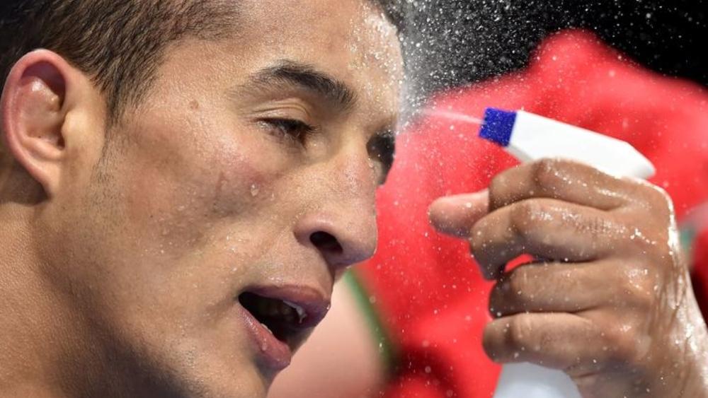 أولمبياد "طوكيو 2020".. الملاكم المغربي محمد حموت يودع المنافسة من الدور الأول على يد الإيراني دانييل شهباخش