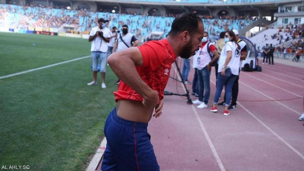 "الكاف" يُغرِّم الأهلي 8000 دولار بسبب شغب جماهيره في مباراة الترجي