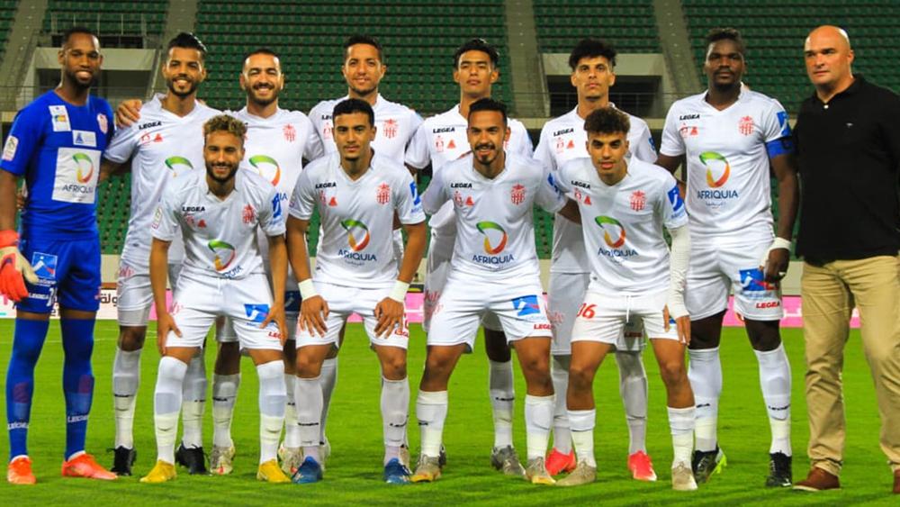 سخرية جماهيرية "واسعة" من إدارة ح.أكادير بعد وصفها لإنهاء الفريق للموسم في المركز السادس بـ"الإنجاز الرائع"!