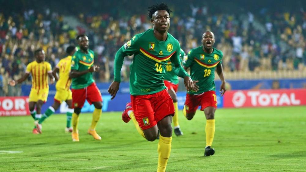 الدفاع الجديدي يتعاقد مع مدافع كاميروني ويفسخ عقدي ميكي مايونغا وخلوقي