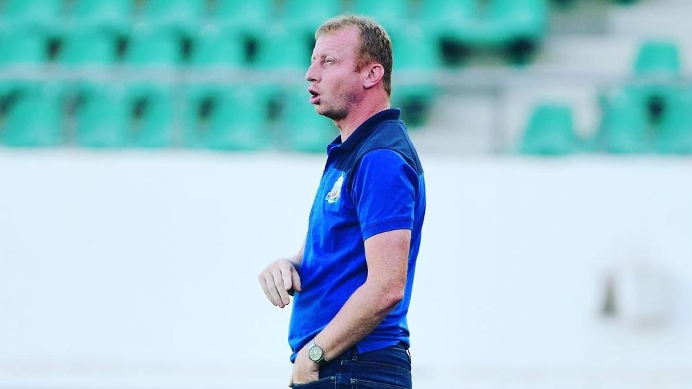 جماهير الجيش تجدد إشاداتها بفاندنبروك بعد بلوغ الفريق نهائي كأس العرش وتصفه بـ"الانتداب الأفضل"