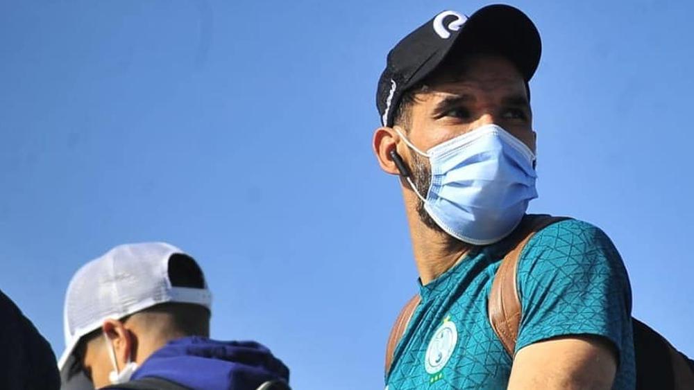 لاعبو الرجاء يتوجهون صباح اليوم صوب القنصلية الإيطالية لاستخلاص تأشيرة الدخول لإيطاليا قصد مواجهة "أيس روما" وديا