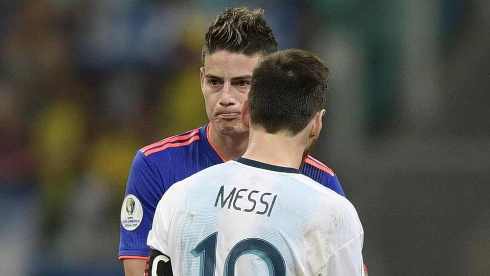 خاميس: "أغويرو ذهب إلى برشلونة وميسي غادر.. هذا ما تفعله بنا كرة القدم أحيانًا"