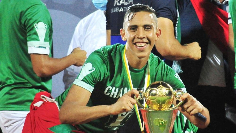 إدارة الرجاء توافق على انتقال رحيمي للعين الإماراتي مقابل 3 مليار سنتيم لأربع سنوات واللاعب يتخلى عن مستحقاته العالقة في ذمة النادي