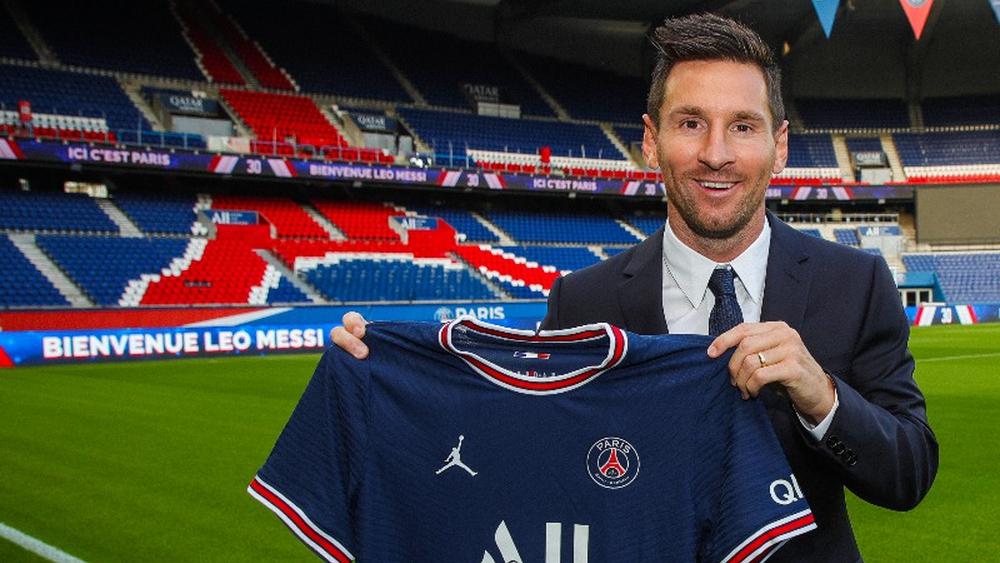 رسميا/ باريس سان جيرمان يعلن عن ضم ليونيل ميسي لسنتين مع خيار التمديد لعام إضافي