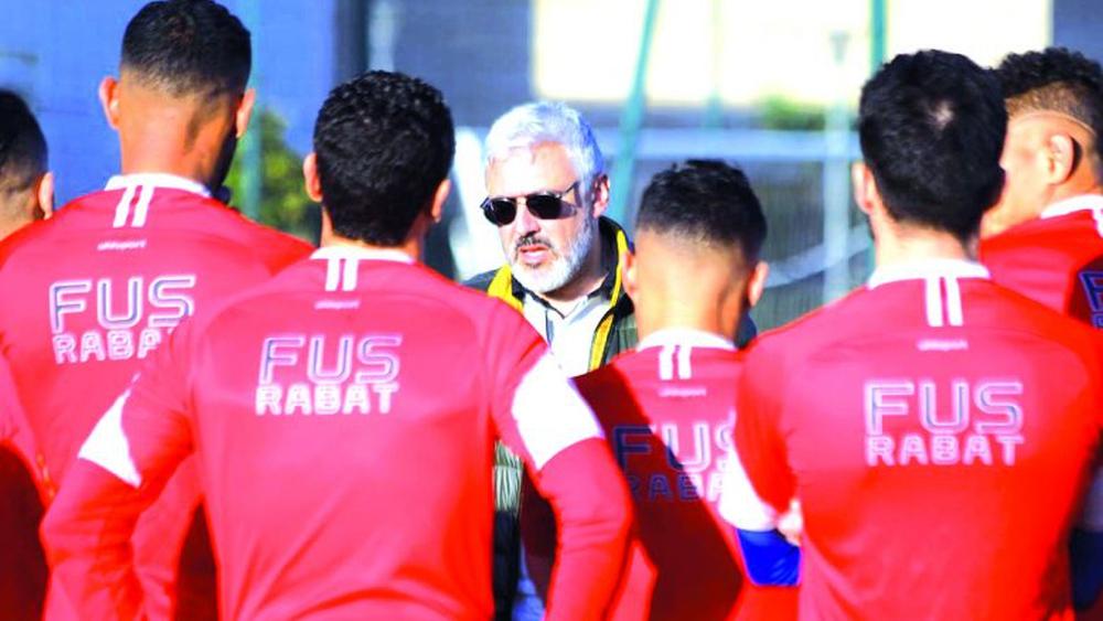 جمود يُحيط بالفتح الرياضي.. ضبابية تلُفُّ مستقبل رئاسته ومكتبه وصفقات متوقّفة إلى إشعار آخر