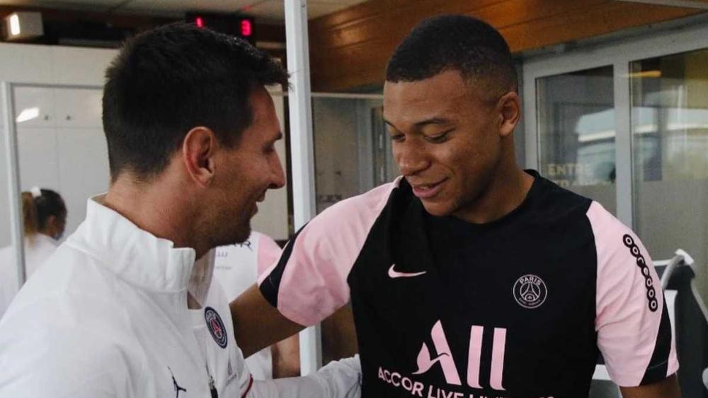 مبابي لميسي: "مرحبا بك في باريس ليو"