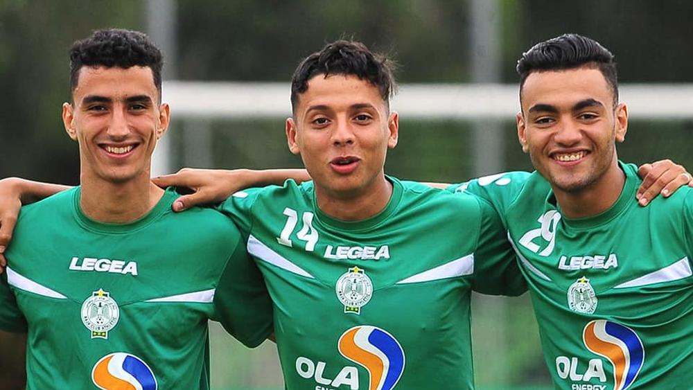 لاعبو الرجاء يستأنفون التداريب عشية اليوم بعد اجتماع أفضى إلى التوافق على تسلمهم بعض المستحقات المالية