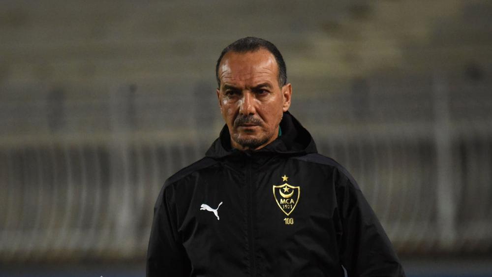 رسميا/ مولودية وجدة يعلن عن تعاقده مع المدرب الجزائري "نغيز" لموسمين قادمين