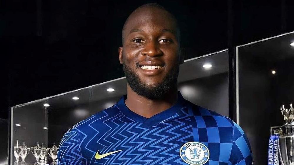 بعدما "وُلد من جديد" في الإنتر.. لوكاكو يعود لاكتشاف نفسه في الدوري الإنجليزي الممتاز