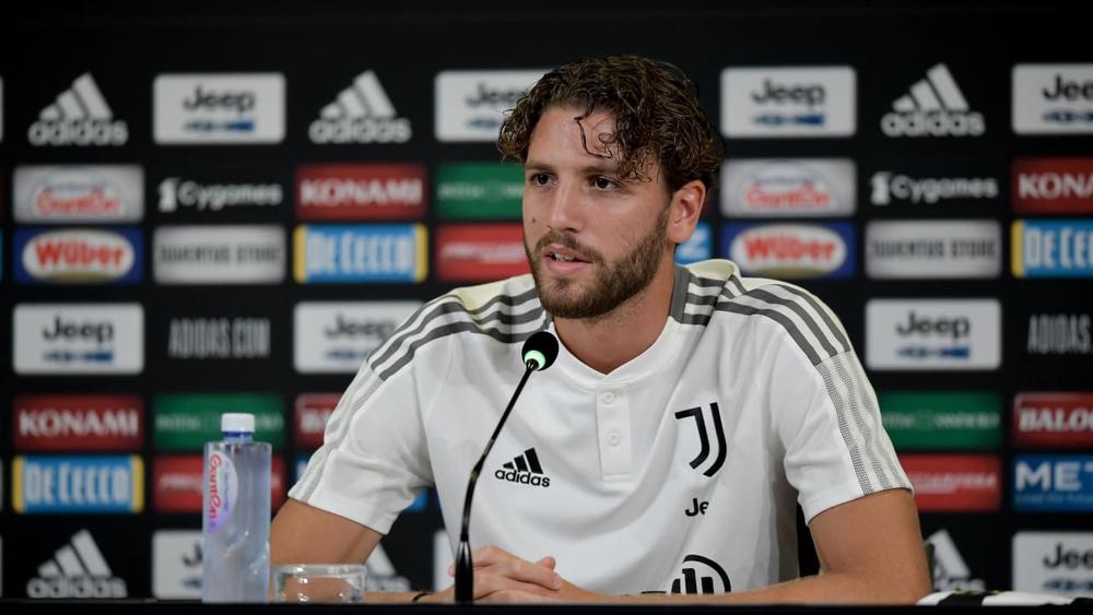 لوكاتيلي: "كنت أشاهد كريستيانو رونالدو عبر 'يوتيوب'.. والآن ألعب معه"