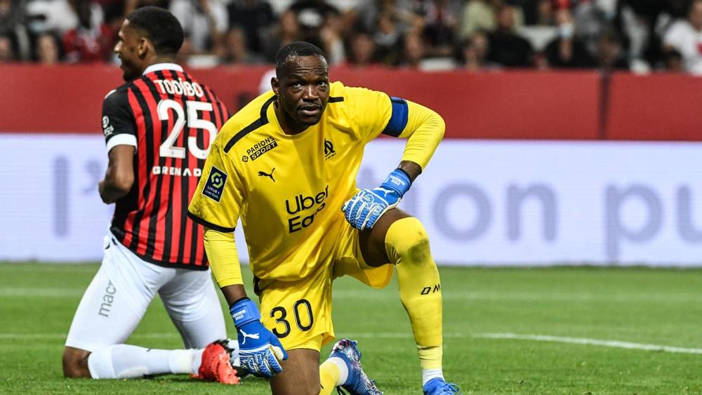 مانداندا: "500 أو 1000 مشجع حاولوا اقتحام الملعب لمهاجمتنا.. إنه شيء لا يمكن تقبله والتسامح معه"