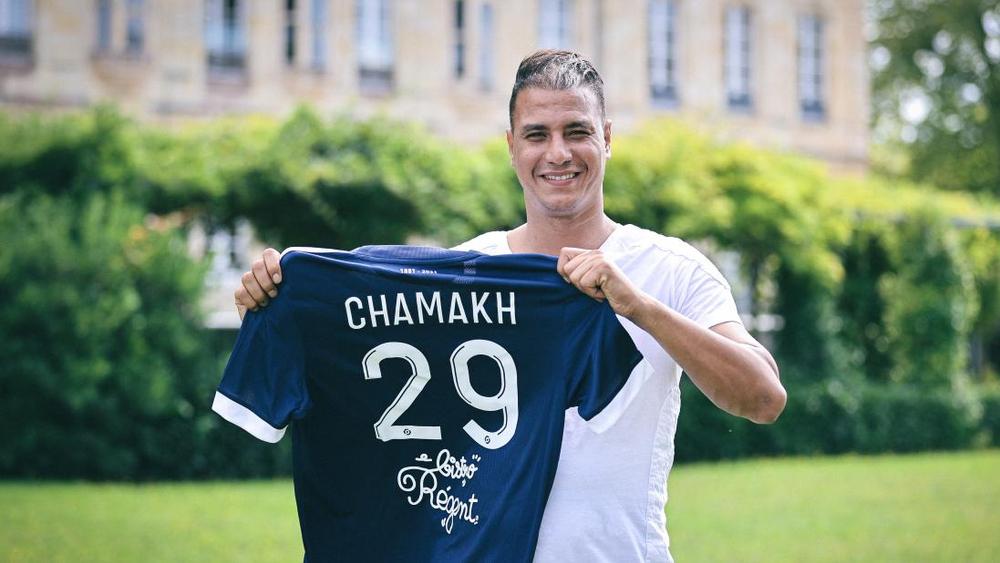 مروان الشماخ يزور ناديه الأم بوردو ويحضر تداريب فريقه الرديف