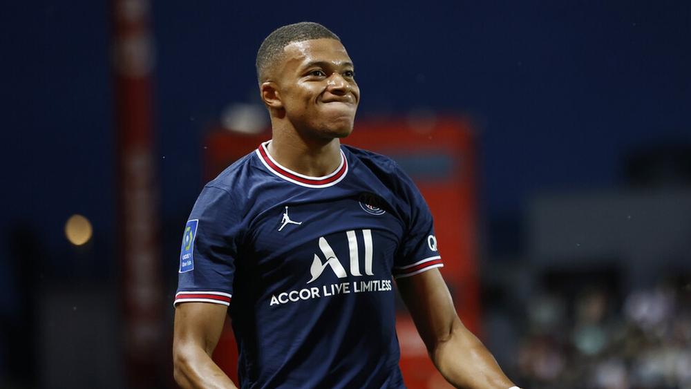 بعد انتقال ميسي ورونالدو.. جماهير كرة القدم تنتظر "قنبلة ثالثة" برحيل مبابي عن باريس سان جيرمان صوب ريال مدريد