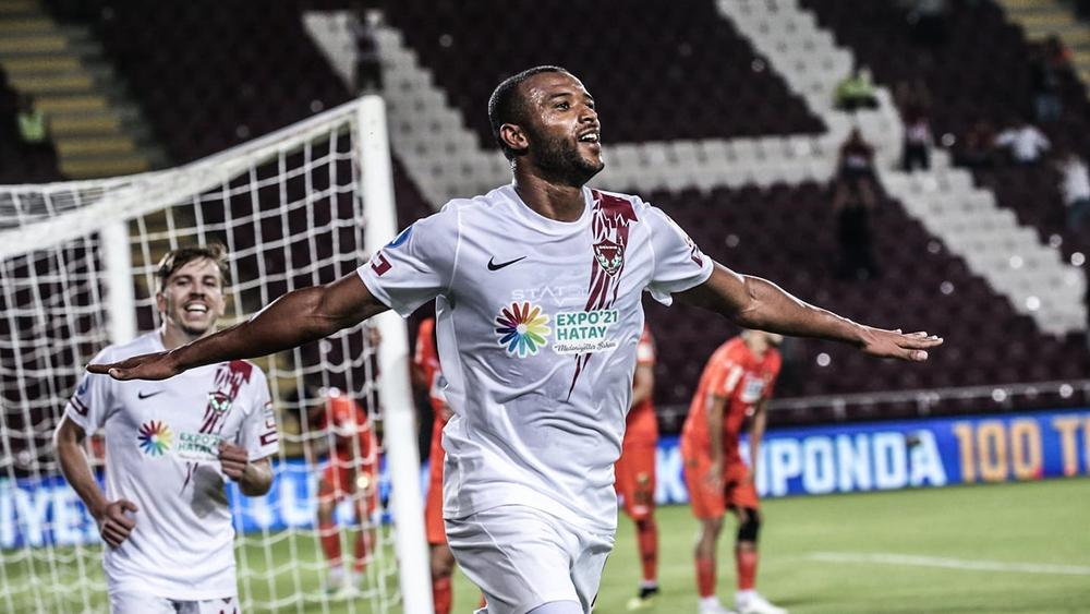 من أول مباراة يدخلها كرسمي.. الكعبي يفتتح عداد أهدافه في الدوري التركي ويساهم في انتصار هاتاي سبور بخماسية على ألانياسبور