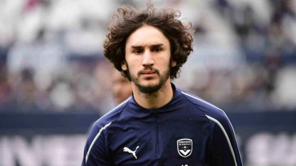 ميلان يحسم صفقة نجم بوردو "ياسين عدلي"