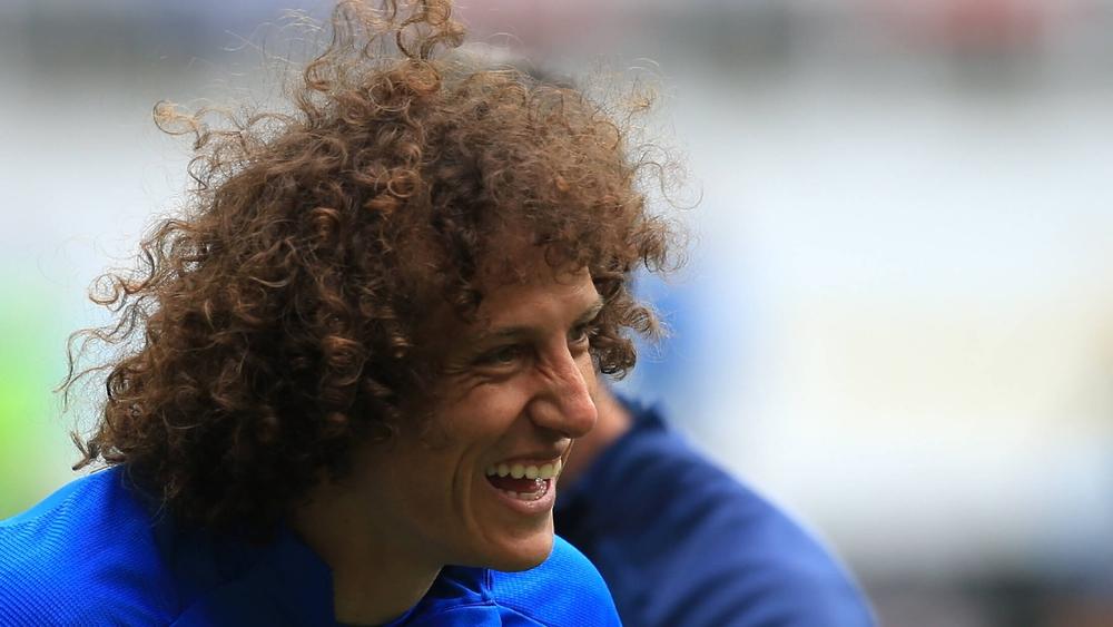 ديفيد لويز يقترب من الانتقال إلى لاتسيو الإيطالي