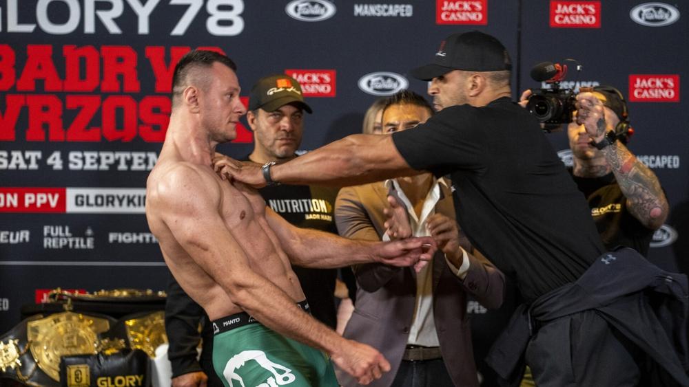 خلال المؤتمر الصحفي لتقديم "نزالهما" غدًا السبت.. بدر هاري يدفع خصمه البولندي "أركاديوس جوسيك" وينسحب من القاعة دون الإدلاء بأي تصريحات!