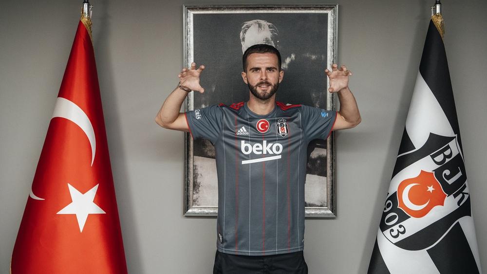 رسميا/ بيانيتش يغادر برشلونة وينتقل إلى بشيكتاش التركي