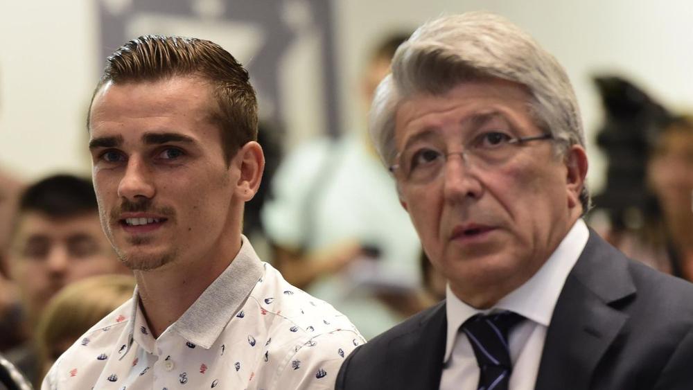 رئيس أتلتيكو مدريد: "عودة غريزمان لم تعجب جماهير النادي"