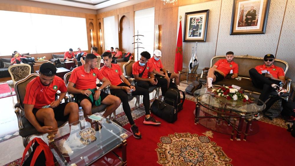 في ظل الأوضاع غير المستقرة التي تشهدها العاصمة كوناكري.. سفارة المغرب بدولة غينيا تطلب من أفراد بعثة المنتخب الوطني عدم مغادرة الفندق