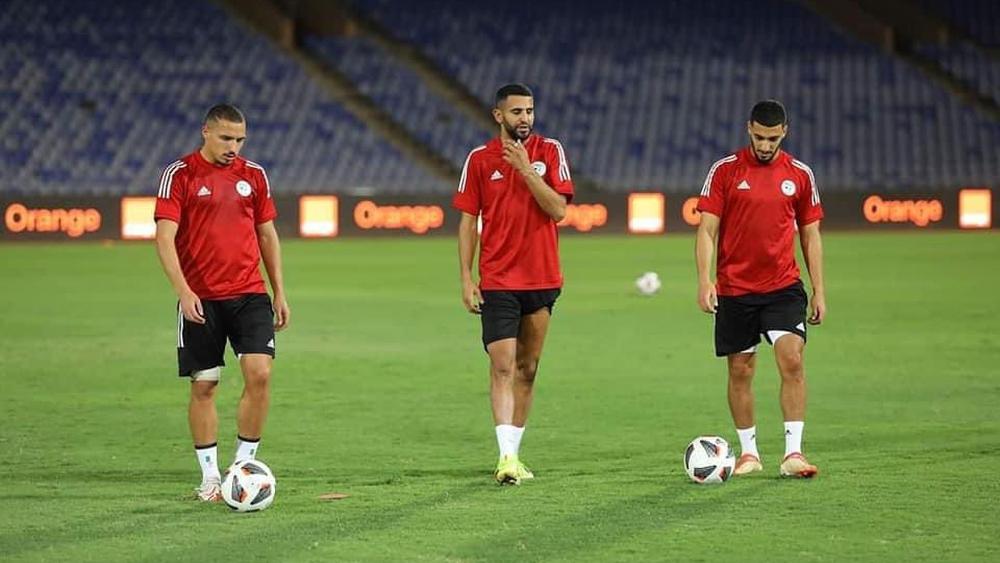 منتخب الجزائر يستأنس بأرضية "ملعب مراكش الكبير" قبل ملاقاة بوركينا فاسو في الجولة الثانية لـ"تصفيات المونديال"