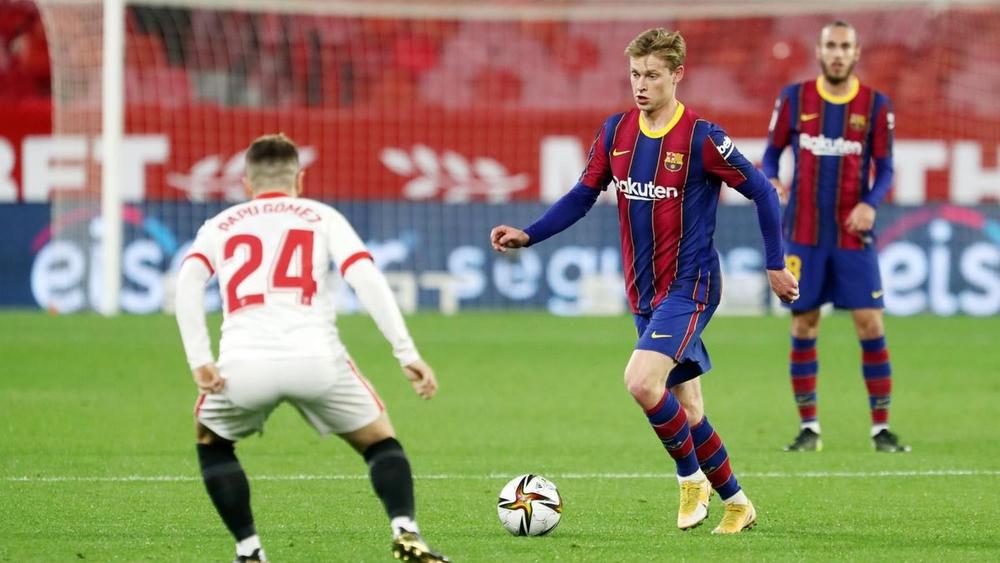 رابطة الدوري الإسباني تؤجل مباراة إشبيلية وبرشلونة