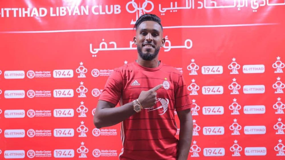 رسميا/ الاتحاد الليبي يضم المدافع "سند الورفلي" في صفقة انتقال حر قادما من الرجاء الرياضي