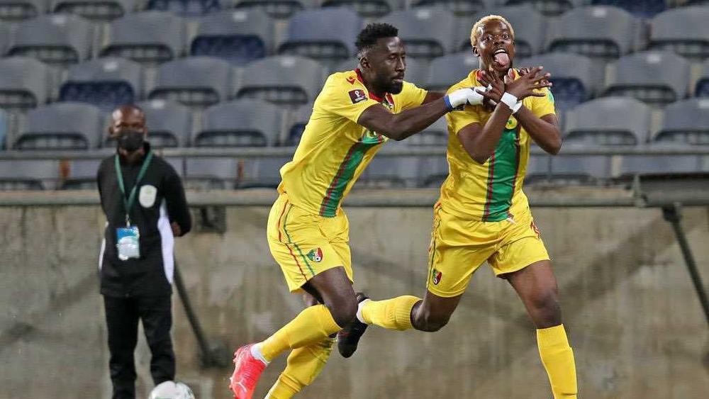 الكونغولي مبينزا يحل بالمغرب في أفق التحاقه بتداريب فريق الوداد الرياضي