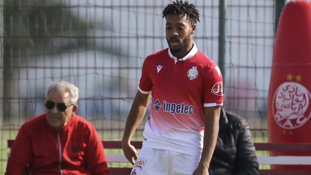 حسنية أكادير يُعلن تراجعه عن ضم كياني بعد "إصرار الوداد على إعارته بدل بيع عقده"