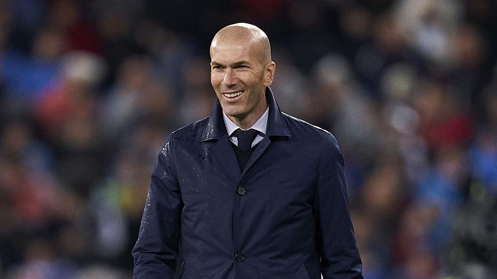 رغم رحيله.. زيدان تابع فوز ريال مدريد على سيلتا فيغو (5-2) من منصة "كبار الشخصيات" لـ"سانتياغو بيرنابيو"