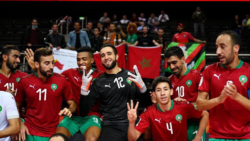 الجماهير المغربية عن "أسود الفوتسال" بعد التعادل مع البرتغال: "برافُو الرجال عَلى القِتالية"