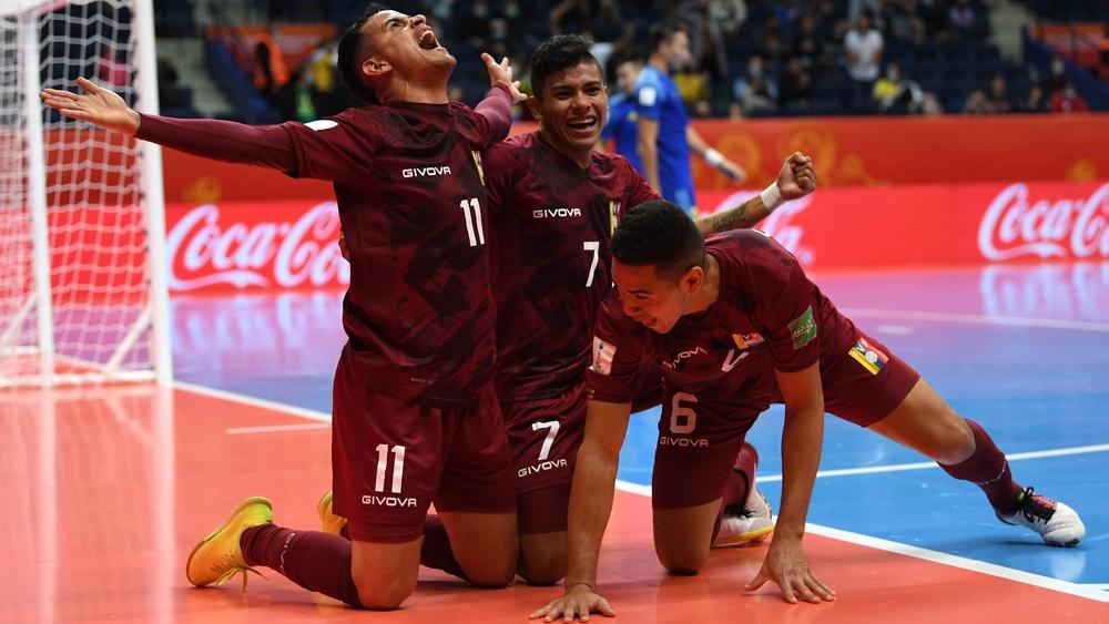 فنزويلا خصم المغرب.. المصنف الـ20 عالميا يشارك للمرة الأولى في "مونديال كرة الصالات" وبلغ دور الـ16 باحتلاله وصافة مجموعته