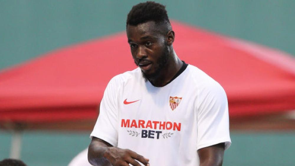 بسبب وزنه الزائد وافتقاره للاحترافية.. إشبيلية يفسخ تعاقده مع الفرنسي "جناجنون" من جانب واحد