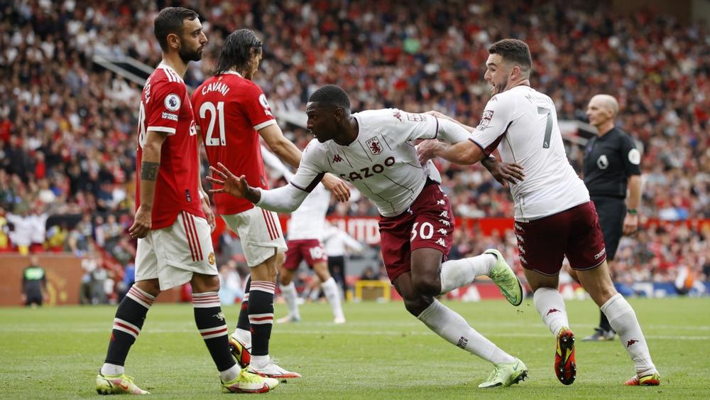 مانشستر يونايتد يتعرض لهزيمته الأولى في البريميرليج وبرونو يُضيع ركلة جزاء (90'+4) في حضور رونالدو