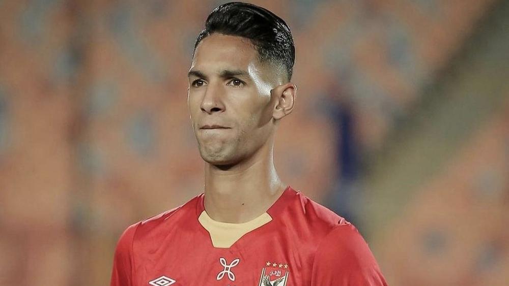 تقارير مصرية.. مدير الكرة بالأهلي يعقد جلسة "تحذيرية" مع بنون ويهدده بخسارته مكانه في التشكيل الأساسي