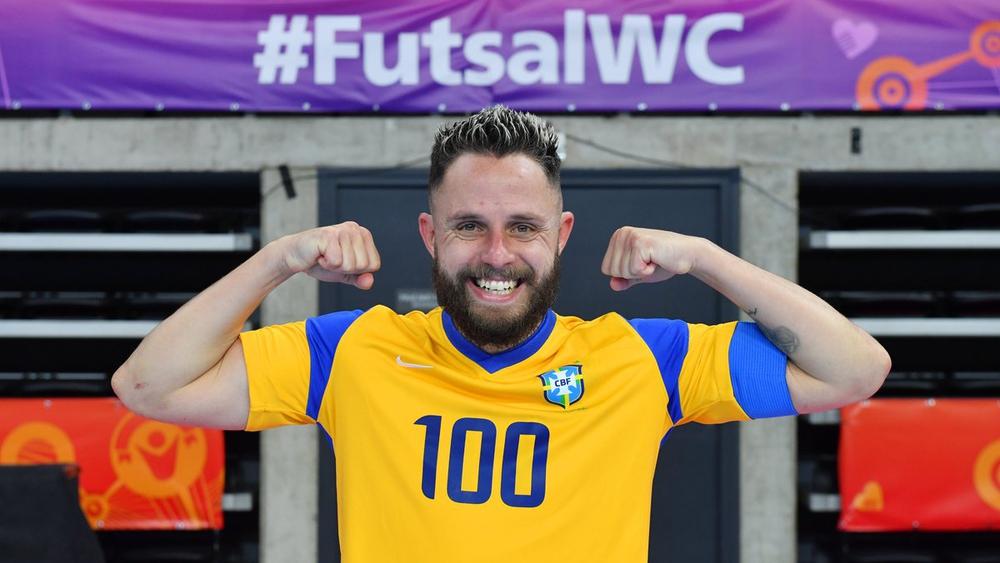 "رودريغو" قائد منتخب البرازيل للفوتسال: "نعلم أننا الطرف المرشح للعبور على حساب المغرب وهدفنا أن نكون دائمًا بين الأربعة الأوائل"