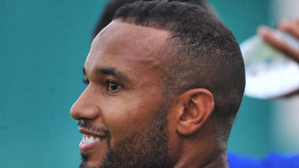 العرجون يغيب عن مباراة الرجاء واتحاد طنجة لعدم اكتمال جاهزيته