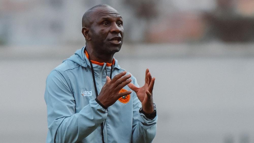 مدرب نهضة بركان: "نادمون لعدم الانتصار على الجيش الملكي ولسنا سعداء بالتعادل"