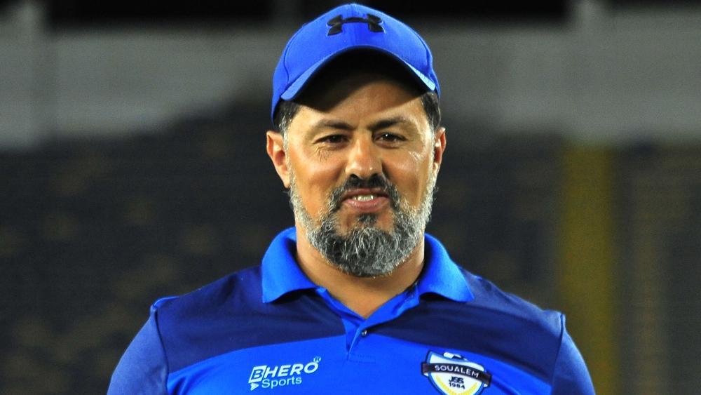 الحيمر: "للمرة الثانية نخوض مباراة في 48 ساعة.. أ. خريبكة عذبنا بالكرات الطويلة لكننا حققنا فوزا مستحقا"