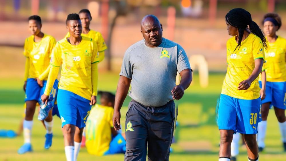 مدرب سان داونز للسيدات: "الكتاب الوحيد المغلق بالنسبة لنا هو الجيش الملكي.. نحن بحاجة للذهاب إلى هناك ومعرفة طريقة لعبهم"